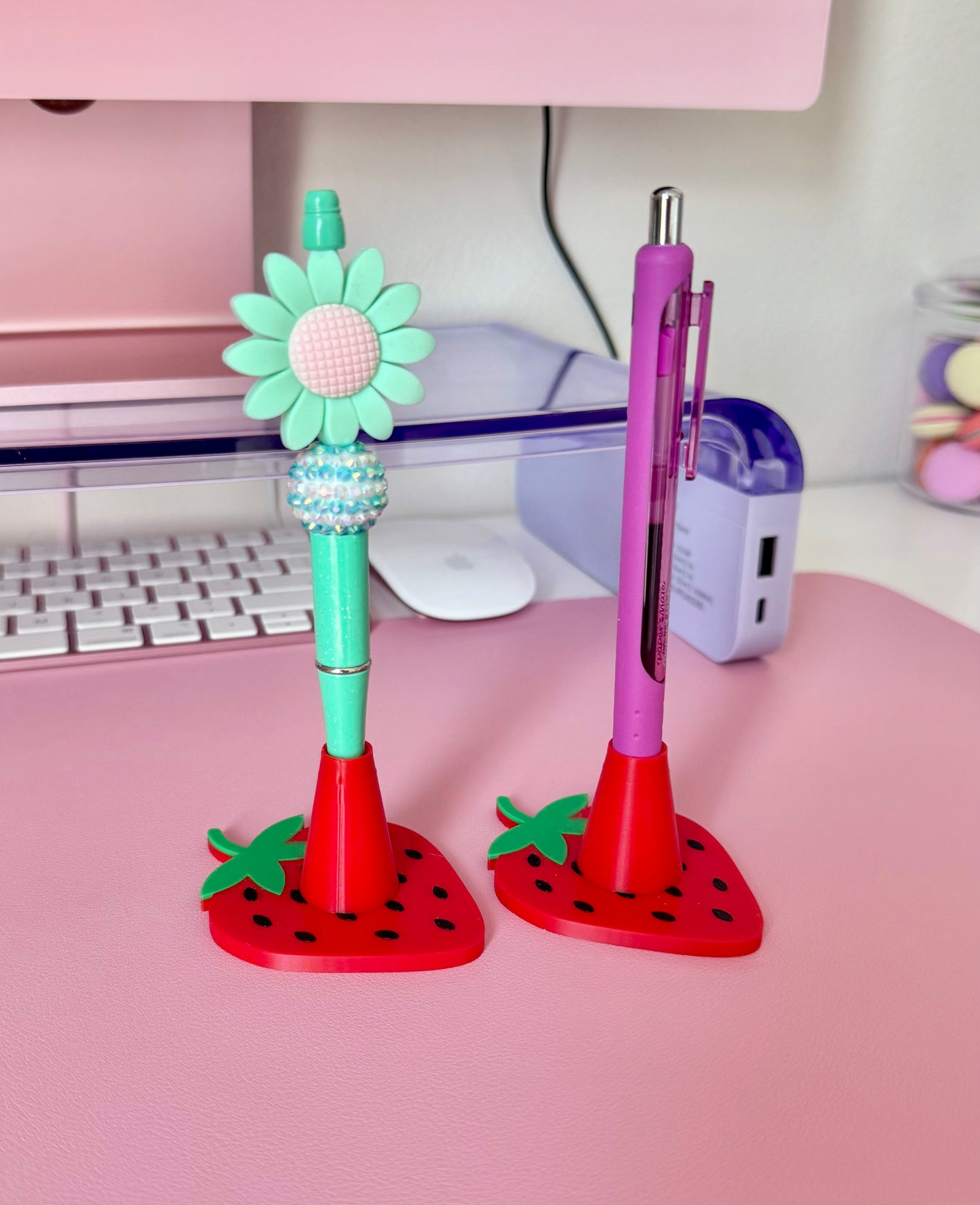 Strawberry pen stand