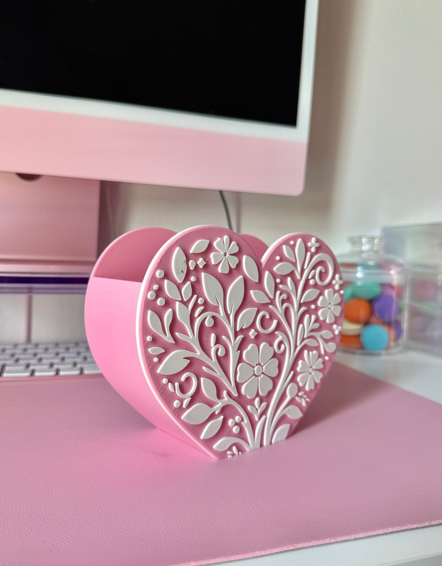 Heart pen/ makeup bush holder